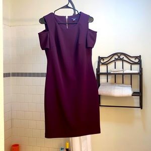 Tommy Hilfiger Cold shoulder dress!